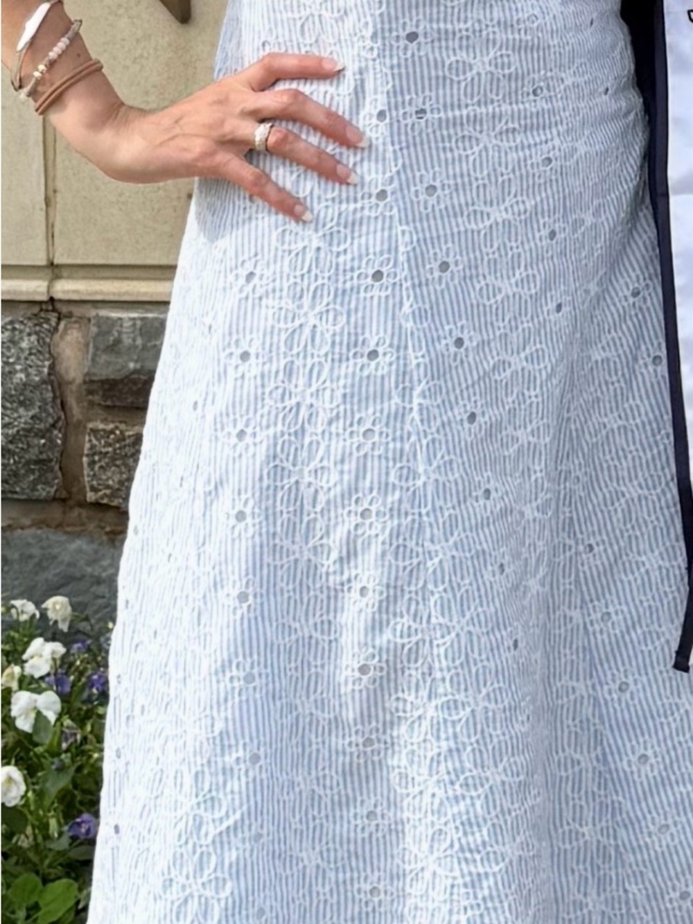 GAP V-Neck Light Blue Eyelet Midi Dress Size Small - Picture 7 of 8